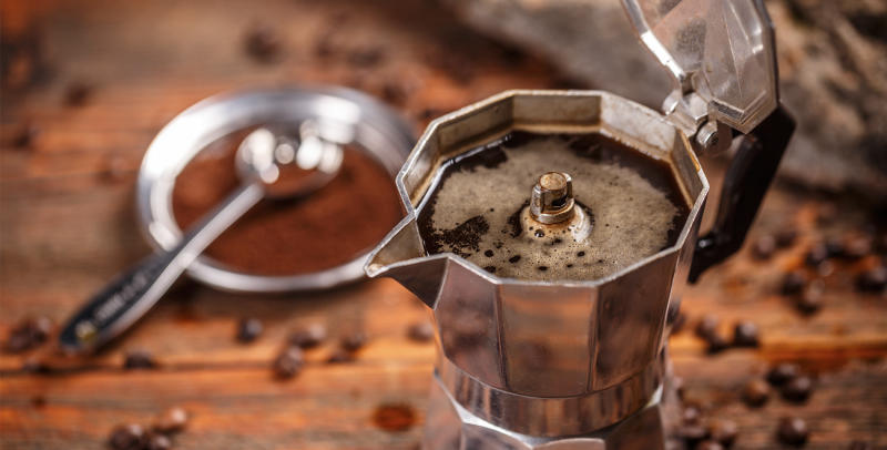 Cách pha chế cafe thơm ngon kiểu đun sôi Moka Pot