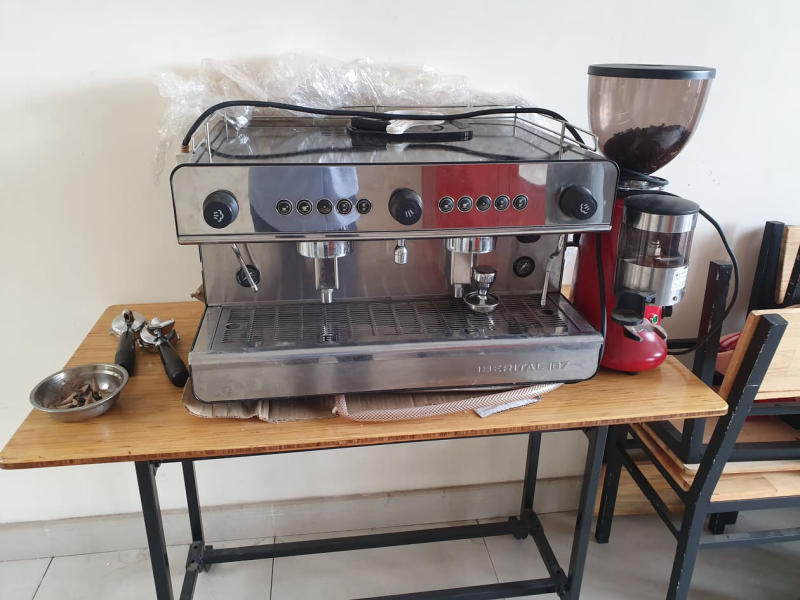 Kinh nghiệm mua máy cà phê cũ, thanh lý và ưu - nhược điểm của nó