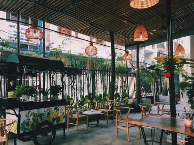 Những thuận lợi và khó khăn khi mở quán cafe